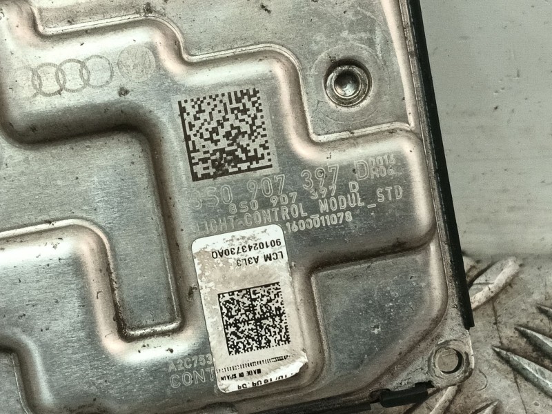 Recambio de centralita faros xenon para audi a3 sportback (8va, 8vf) 2.0 tdi referencia OEM IAM 8S0907397D  
