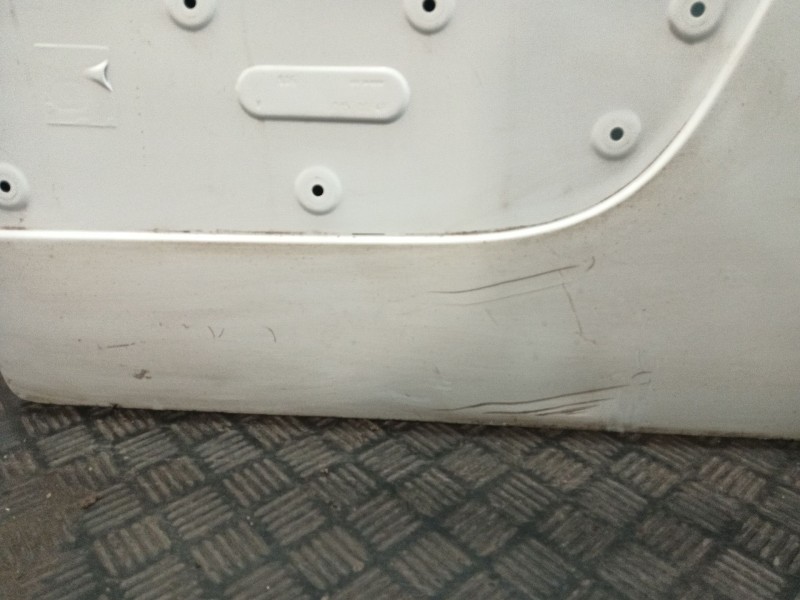Recambio de puerta delantera derecha para renault master iii master iii referencia OEM IAM 801009976R  