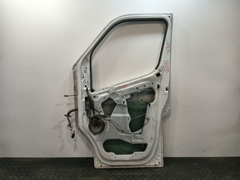 Recambio de puerta delantera derecha para renault master iii master iii referencia OEM IAM 801009976R  