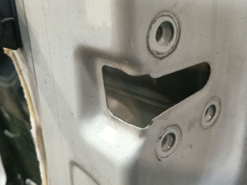 Recambio de puerta delantera derecha para renault master iii master iii referencia OEM IAM 801009976R  