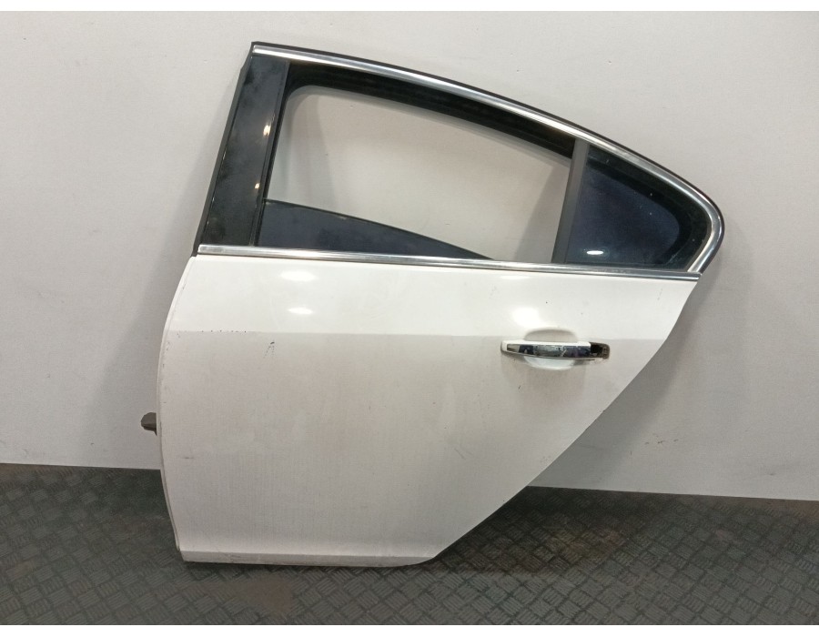 Recambio de puerta trasera izquierda para opel insignia a (g09) 2.0 cdti (68) referencia OEM IAM 22805992 22796347 