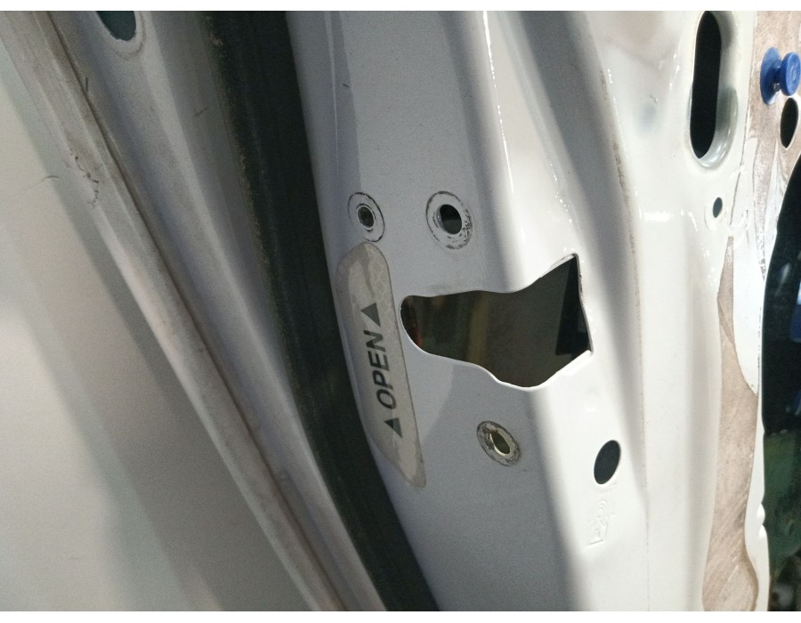 Recambio de puerta trasera izquierda para opel insignia a (g09) 2.0 cdti (68) referencia OEM IAM 22805992 22796347 