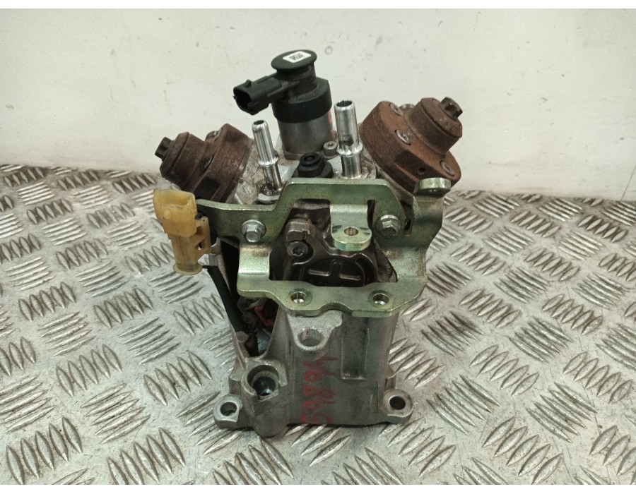 Recambio de bomba inyeccion para land rover discovery iv (l319) 3.0 sdv6 4x4 referencia OEM IAM AH2Q9B395AE 0445010629 