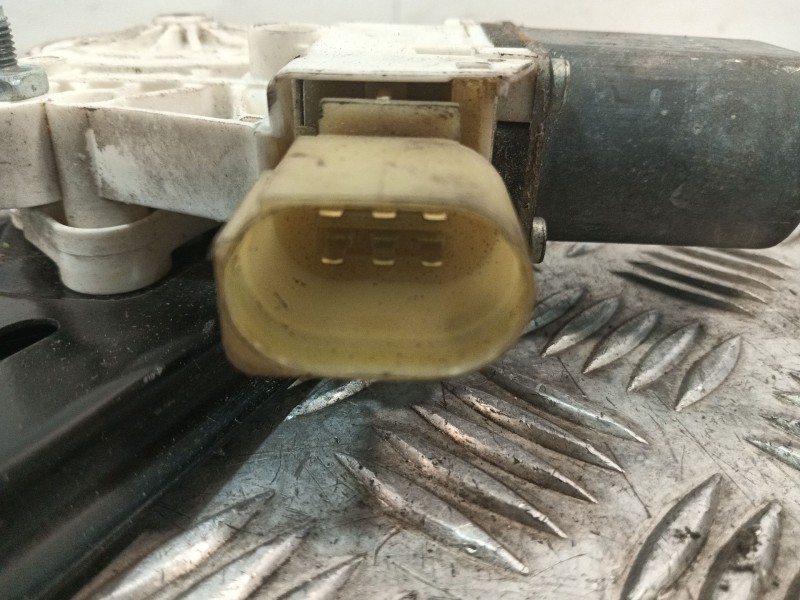 Recambio de elevalunas delantero derecho para bmw 3 (e90) 320 d referencia OEM IAM 6927028 996625101 130822227