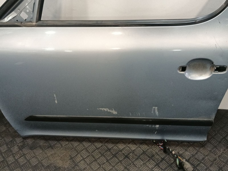 Recambio de puerta delantera izquierda para skoda yeti (5l) 1.2 tsi referencia OEM IAM 5L0831055  