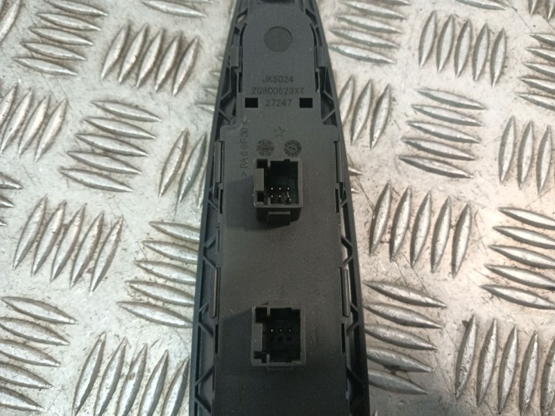 Recambio de mando elevalunas delantero izquierdo para citroën c4 i (lc_) 1.6 16v referencia OEM IAM ZQ800629XT  