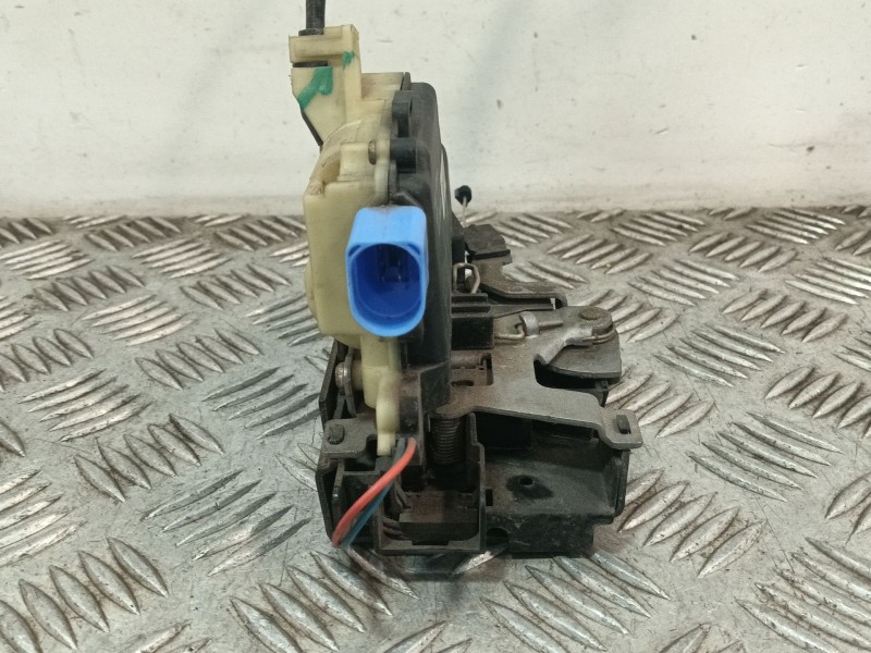 Recambio de cerradura puerta trasera izquierda para seat ibiza iii (6l1) 1.4 16v referencia OEM IAM 991992101 839015AG 