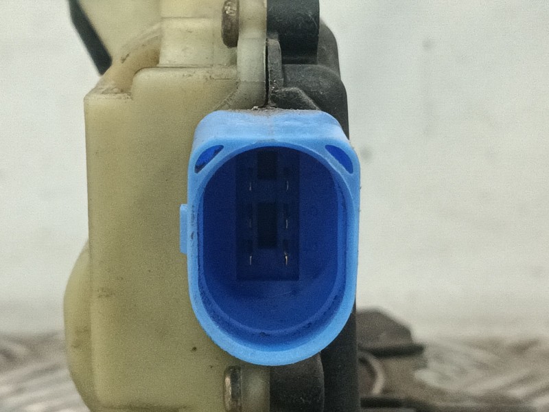 Recambio de cerradura puerta trasera izquierda para seat ibiza iii (6l1) 1.4 16v referencia OEM IAM 991992101 839015AG 