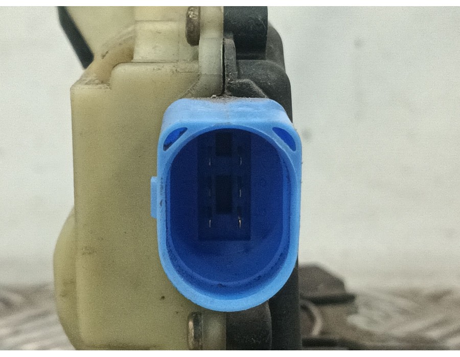 Recambio de cerradura puerta trasera izquierda para seat ibiza iii (6l1) 1.4 16v referencia OEM IAM 991992101 839015AG 
