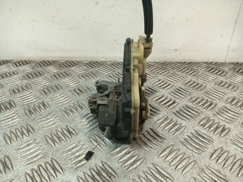 Recambio de cerradura puerta trasera izquierda para seat ibiza iii (6l1) 1.4 16v referencia OEM IAM 991992101 839015AG 