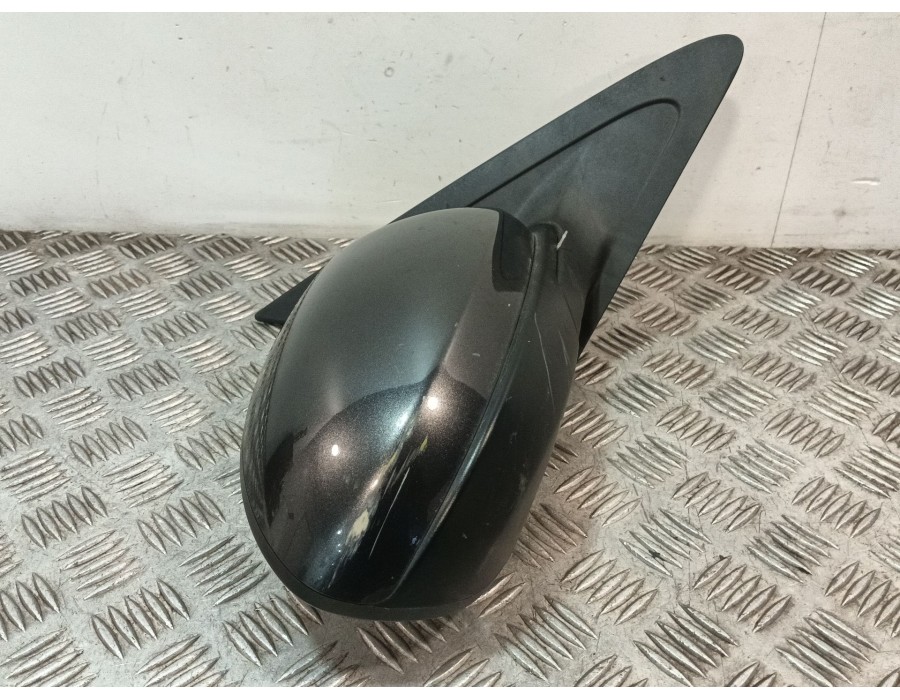Recambio de retrovisor derecho para mazda 3 sedán (bl) 1.6 mzr (bl12) referencia OEM IAM E4022683 E4022684 