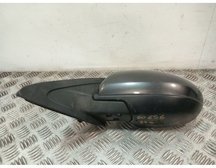 Recambio de retrovisor izquierdo para mazda 3 sedán (bl) 1.6 mzr (bl12) referencia OEM IAM E4022683 E4022684 