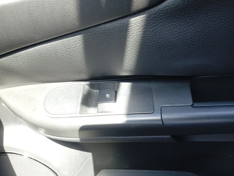 Recambio de mando elevalunas delantero derecho para opel tigra twintop (x04) 1.8 (r97) referencia OEM IAM 13228881  
