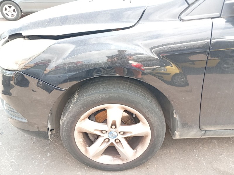 Recambio de aleta delantera izquierda para ford focus ii (da_, hcp, dp) 1.6 referencia OEM IAM 1521597  
