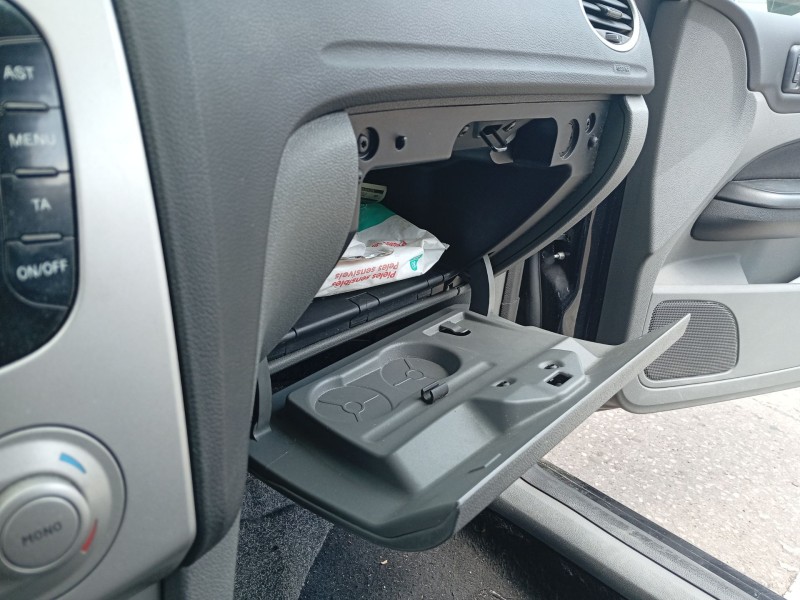 Recambio de guantera para ford focus ii (da_, hcp, dp) 1.6 referencia OEM IAM 1493179  