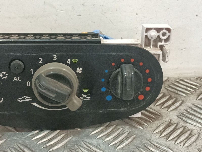 Recambio de mando climatizador para dacia logan referencia OEM IAM N106278B T1001639U 
