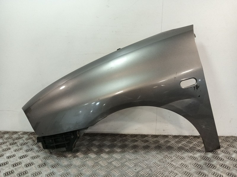 Recambio de aleta delantera izquierda para seat ibiza iii (6l1) 1.4 16v referencia OEM IAM 6L0821165  