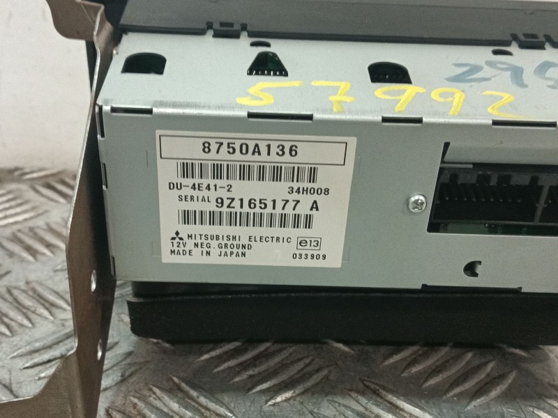 Recambio de pantalla multifuncion para mitsubishi grandis (na0w) referencia OEM IAM 8750A136  