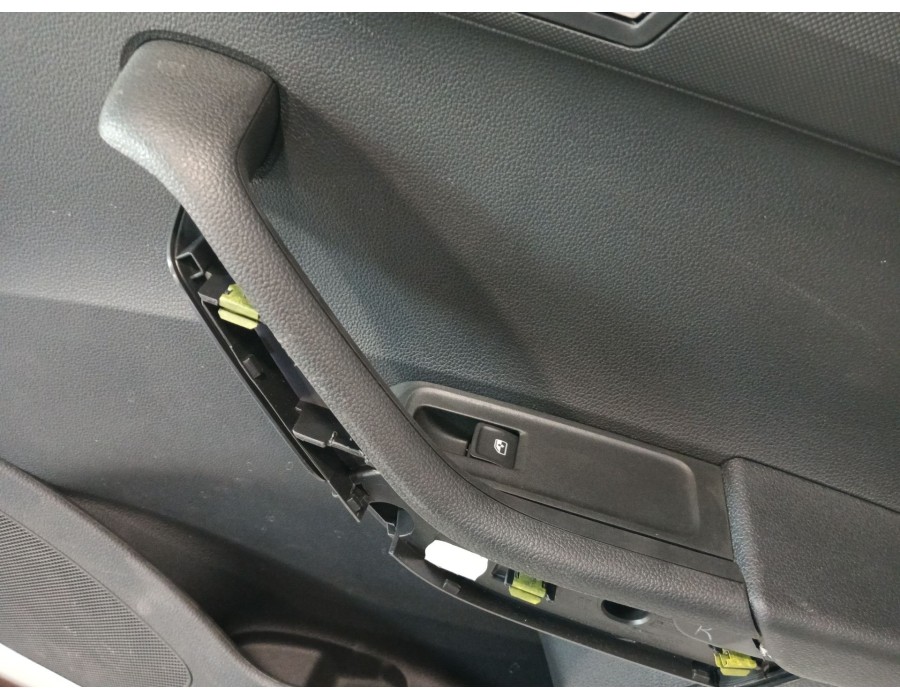 Recambio de guarnecido puerta trasera derecha para skoda fabia iii (nj3) 1.0 tsi referencia OEM IAM 6V6867024F 6VX867024X 