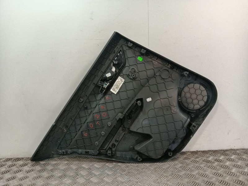 Recambio de guarnecido puerta trasera derecha para skoda fabia iii (nj3) 1.0 tsi referencia OEM IAM 6V6867024F 6VX867024X 