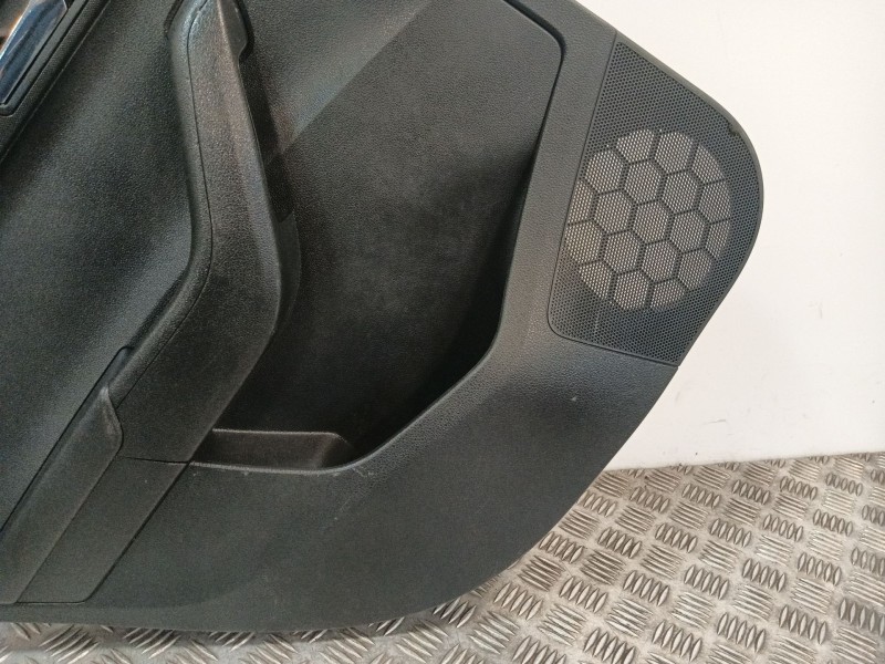 Recambio de guarnecido puerta trasera izquierda para skoda fabia iii (nj3) 1.0 tsi referencia OEM IAM 6V6867023F  