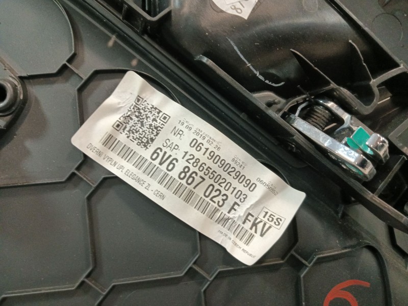 Recambio de guarnecido puerta trasera izquierda para skoda fabia iii (nj3) 1.0 tsi referencia OEM IAM 6V6867023F  