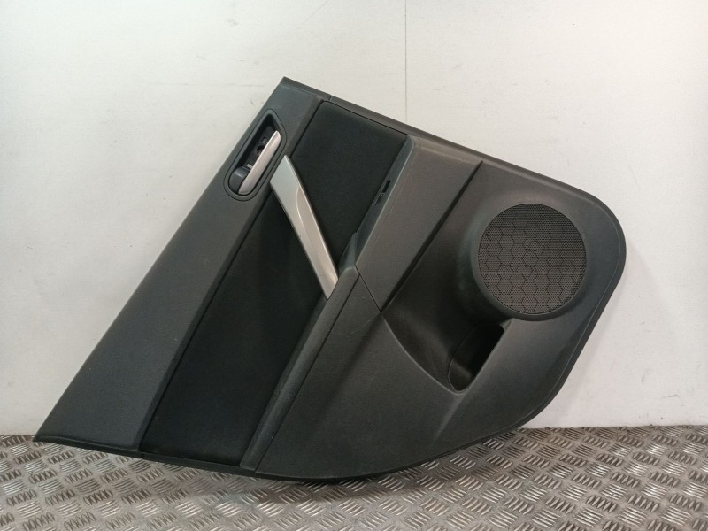Recambio de guarnecido puerta trasera izquierda para mazda 3 lim. (bl) referencia OEM IAM BBM468567 BBM45581B 