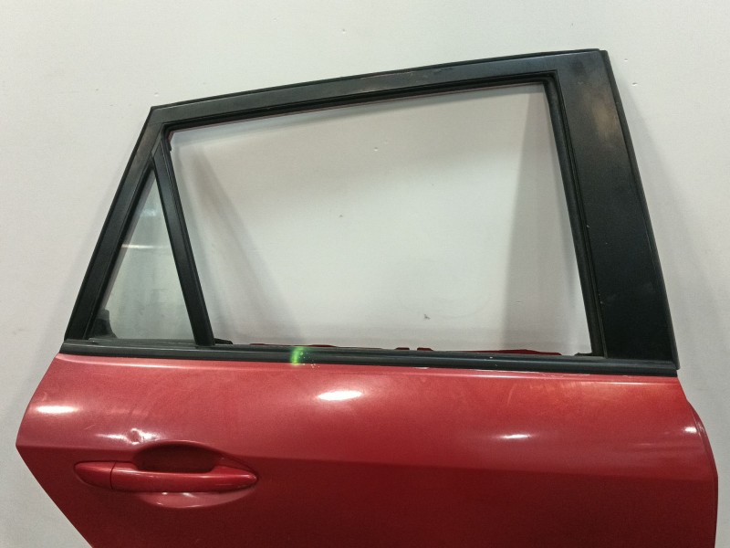 Recambio de puerta trasera derecha para mazda 3 lim. (bl) referencia OEM IAM BBY67202XH BBY67202X 