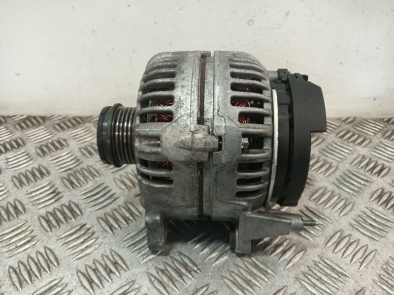 Recambio de alternador para audi a4 b6 avant (8e5) 1.9 tdi referencia OEM IAM 06F903023F 0124525066 