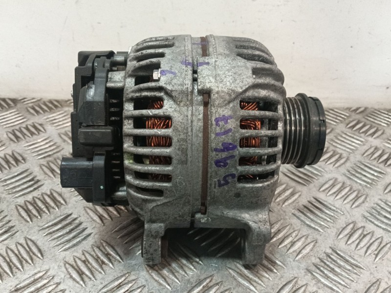 Recambio de alternador para audi a4 b6 avant (8e5) 1.9 tdi referencia OEM IAM 06F903023F 0124525066 