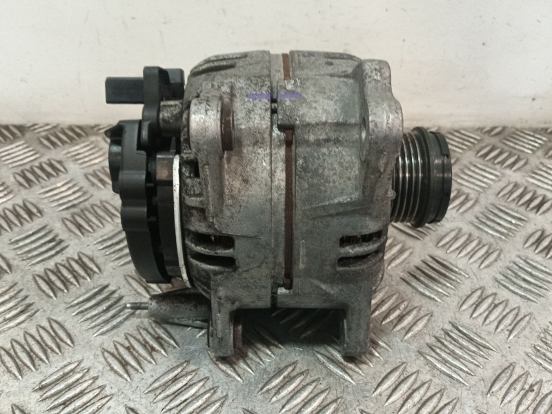 Recambio de alternador para audi a4 b6 avant (8e5) 1.9 tdi referencia OEM IAM 06F903023F 0124525066 