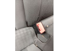 Recambio de enganche cinturon trasero derecho para audi a1 (8x1, 8xk) 1.6 tdi referencia OEM IAM 8X0857739C  