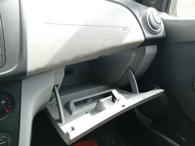 Recambio de guantera para dacia sandero ii (b8_) tce 90 lpg (b8m1) referencia OEM IAM 685116430R  