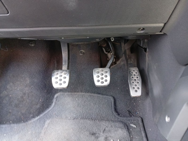 Recambio de pedal embrague para opel tigra twintop (x04) 1.8 (r97) referencia OEM IAM 13125149  