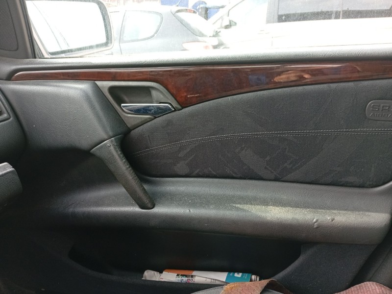 Recambio de guarnecido puerta delantera derecha para mercedes-benz clase e (w210) e 280 (210.053) referencia OEM IAM   