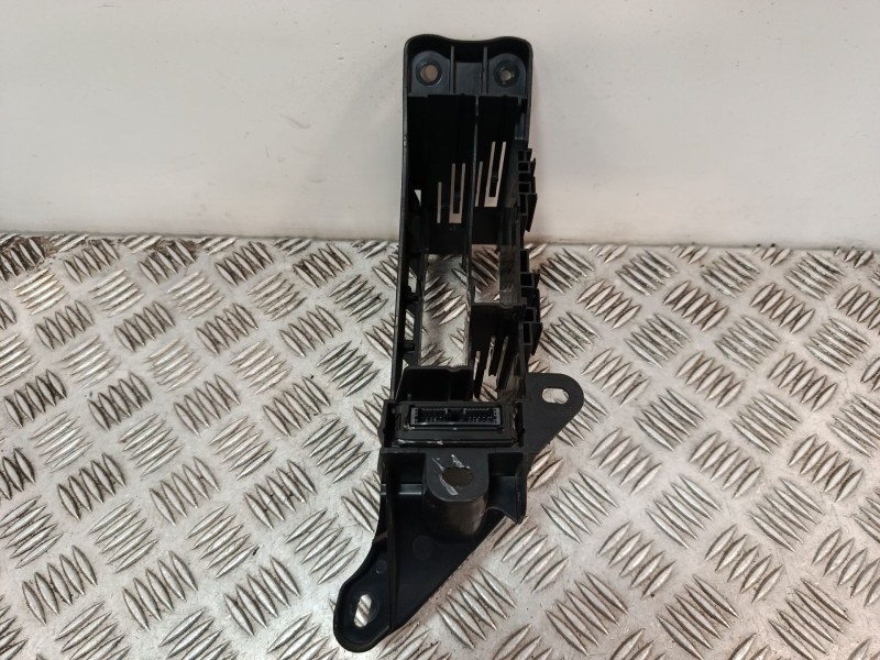 Recambio de moldura para toyota c-hr (_x1_) 1.8 hybrid (zyx10_, zyx11_) referencia OEM IAM 82877F4010  