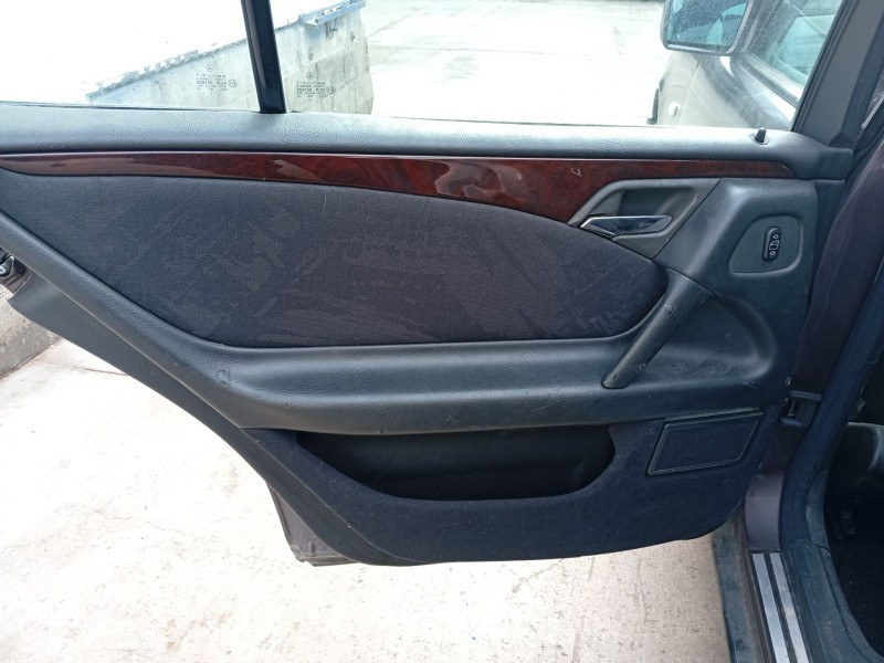 Recambio de guarnecido puerta trasera izquierda para mercedes-benz clase e (w210) e 280 (210.053) referencia OEM IAM   