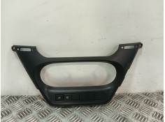 Recambio de moldura para iveco daily vi furgoneta 35s18, 35c18, 40c18, 50c18, 60c18, 65c18, 70c18 referencia OEM IAM 5801592800 