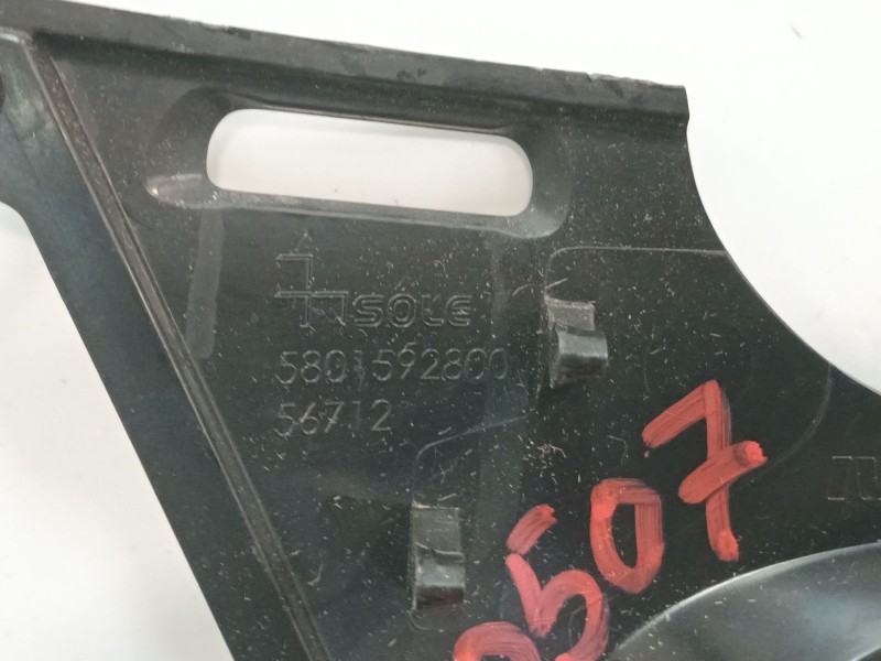 Recambio de moldura para iveco daily vi furgoneta 35s18, 35c18, 40c18, 50c18, 60c18, 65c18, 70c18 referencia OEM IAM 5801592800 
