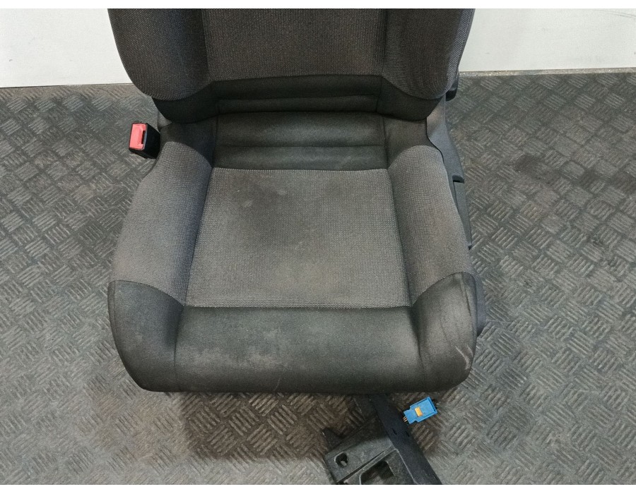 Recambio de asiento delantero izquierdo para citroën c4 cactus 1.2 vti 82 referencia OEM IAM 16119870ZP 1611570580 