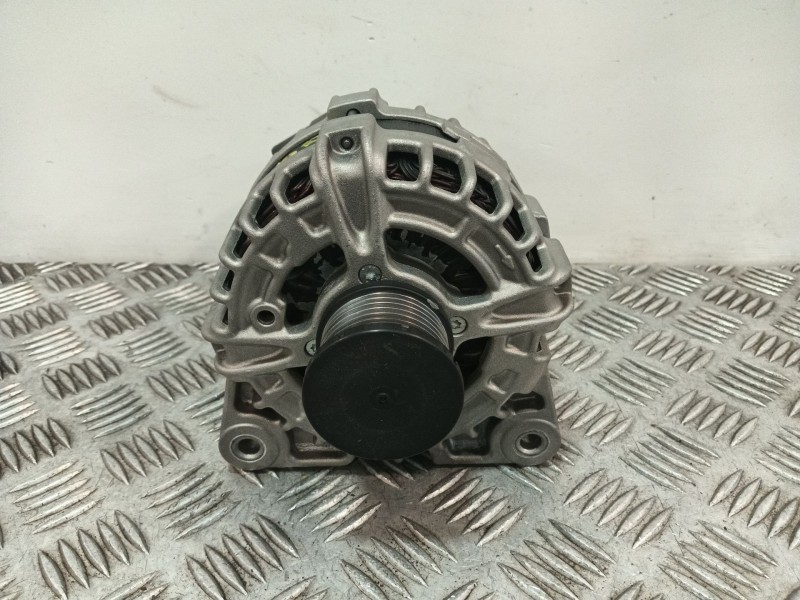 Recambio de alternador para renault kadjar (ha_, hl_) 1.6 dci 130 referencia OEM IAM 231001046R  