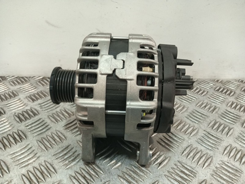 Recambio de alternador para renault kadjar (ha_, hl_) 1.6 dci 130 referencia OEM IAM 231001046R  