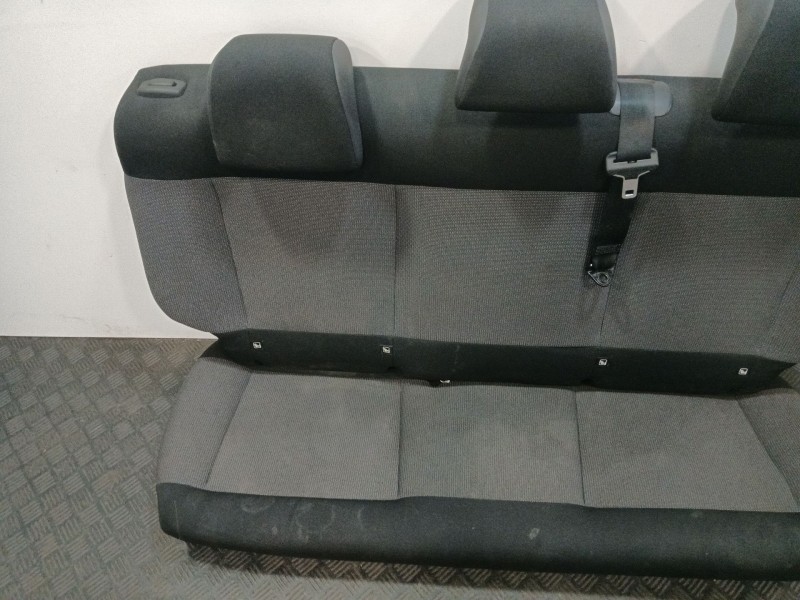 Recambio de asientos traseros para citroën c4 cactus 1.2 vti 82 referencia OEM IAM 1611574480  