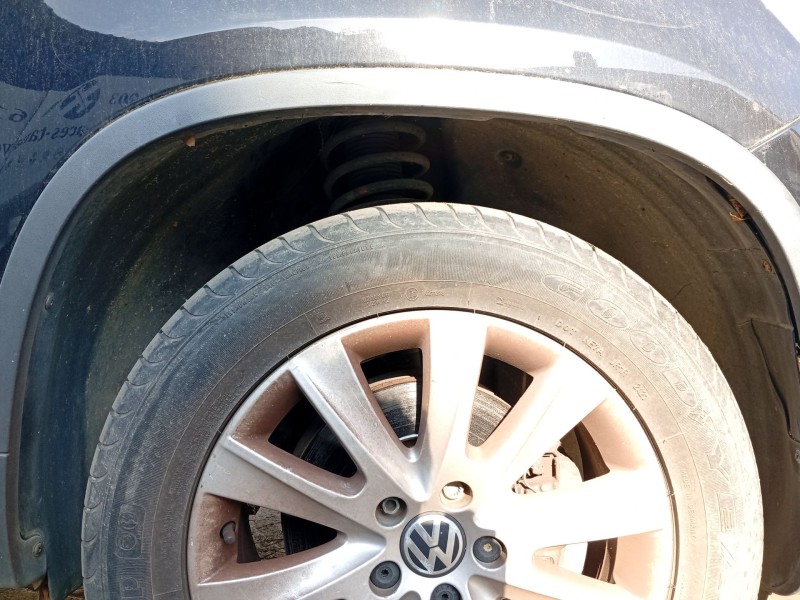 Recambio de paso de rueda delantero derecho para volkswagen tiguan (5n_) 1.4 tsi 4motion referencia OEM IAM 5N0805912A  