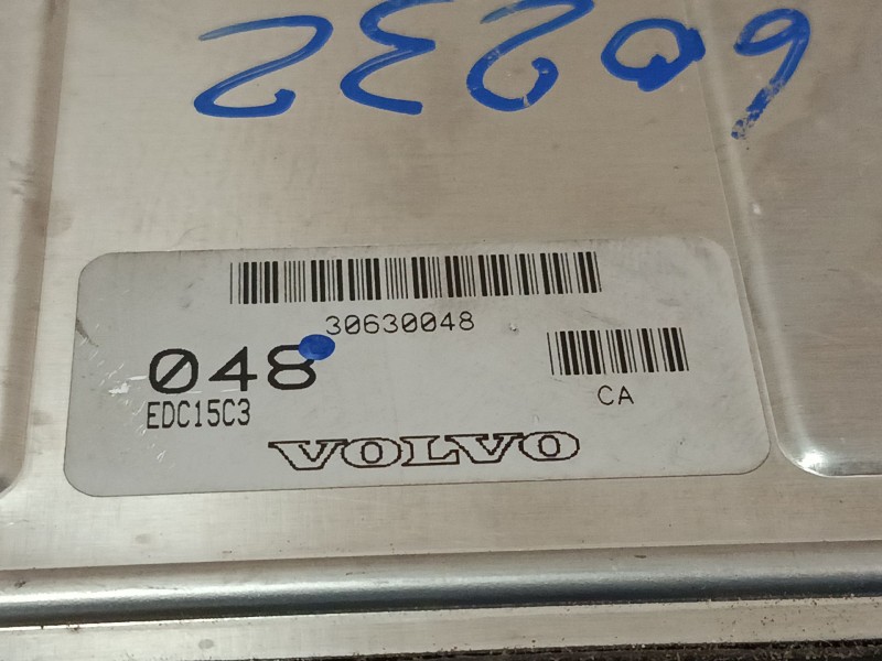 Recambio de centralita motor uce para volvo v40 station wagon (645) 1.9 di referencia OEM IAM 30630048  