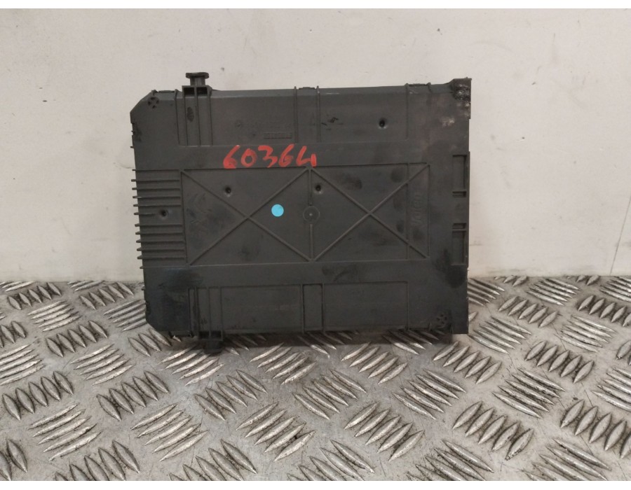 Recambio de caja reles / fusibles para citroën c4 cactus 1.2 vti 82 referencia OEM IAM 9807531680 E1064160 