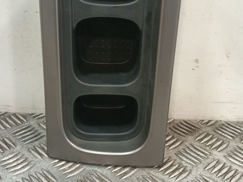 Recambio de posa vasos para nissan pathfinder iii (r51) 2.5 dci 4wd referencia OEM IAM 96931EB310  