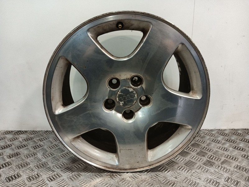 Recambio de llanta para audi a8 (d2) 3.7 v8 32v referencia OEM IAM 4D0601025B  