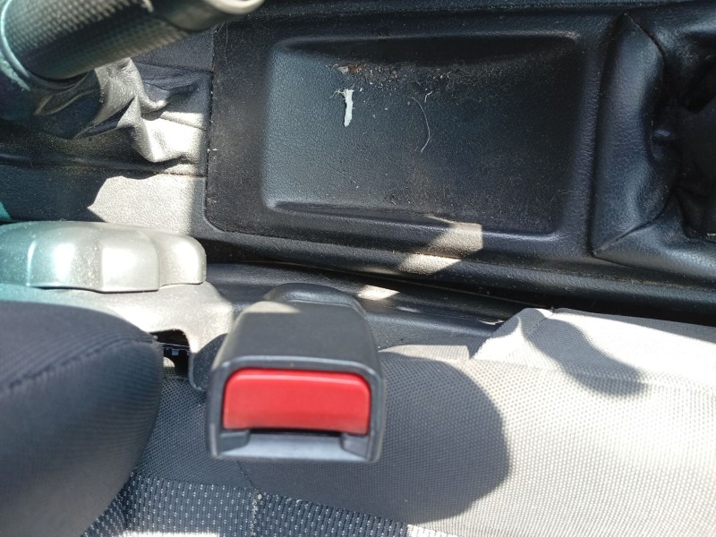 Recambio de enganche cinturon delantero derecho para chevrolet aveo / kalos hatchback (t250, t255) 1.2 referencia OEM IAM   