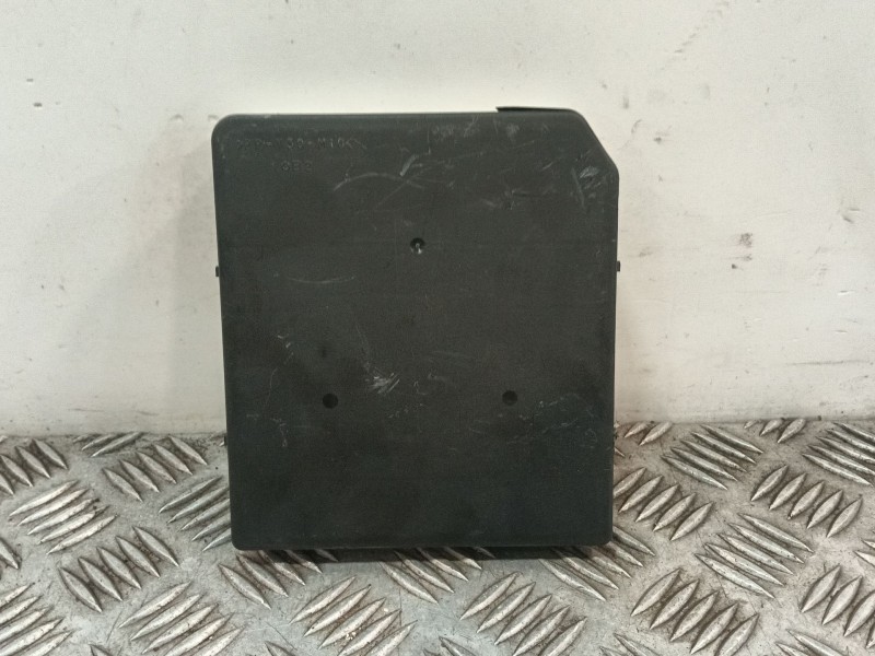 Recambio de caja reles / fusibles para nissan navara np300 caja/chasis (d40) 2.5 dci referencia OEM IAM 284B7EB310  